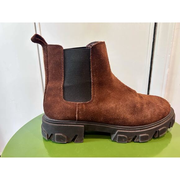 Urban‎ Outfitters Suede Brown Chelsea Boots Men’s Size 8 main image 14